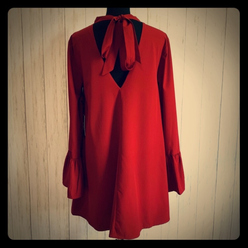 NWOT Lulus Back Bow Burgundy Dress